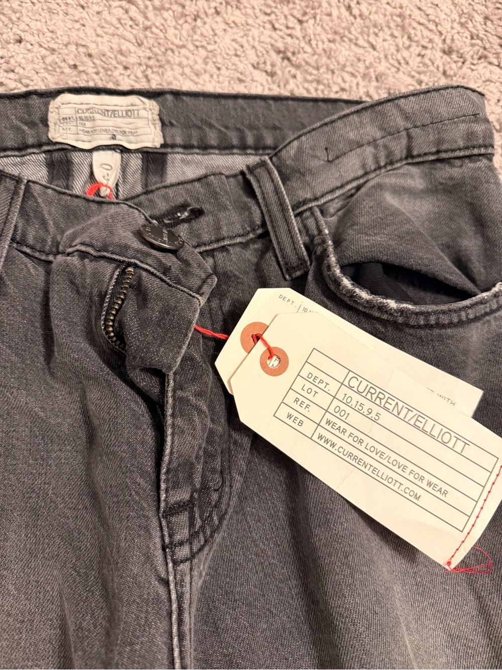 Current/Elliott Washed Gray Boyfriend Jeans with Knee Rip - Picture 4 of 6